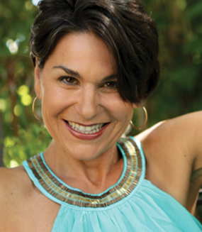Debbi DiMaggio – the XOXO! blog bio picture